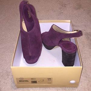 Size 11M Michael Kors Piper Sling